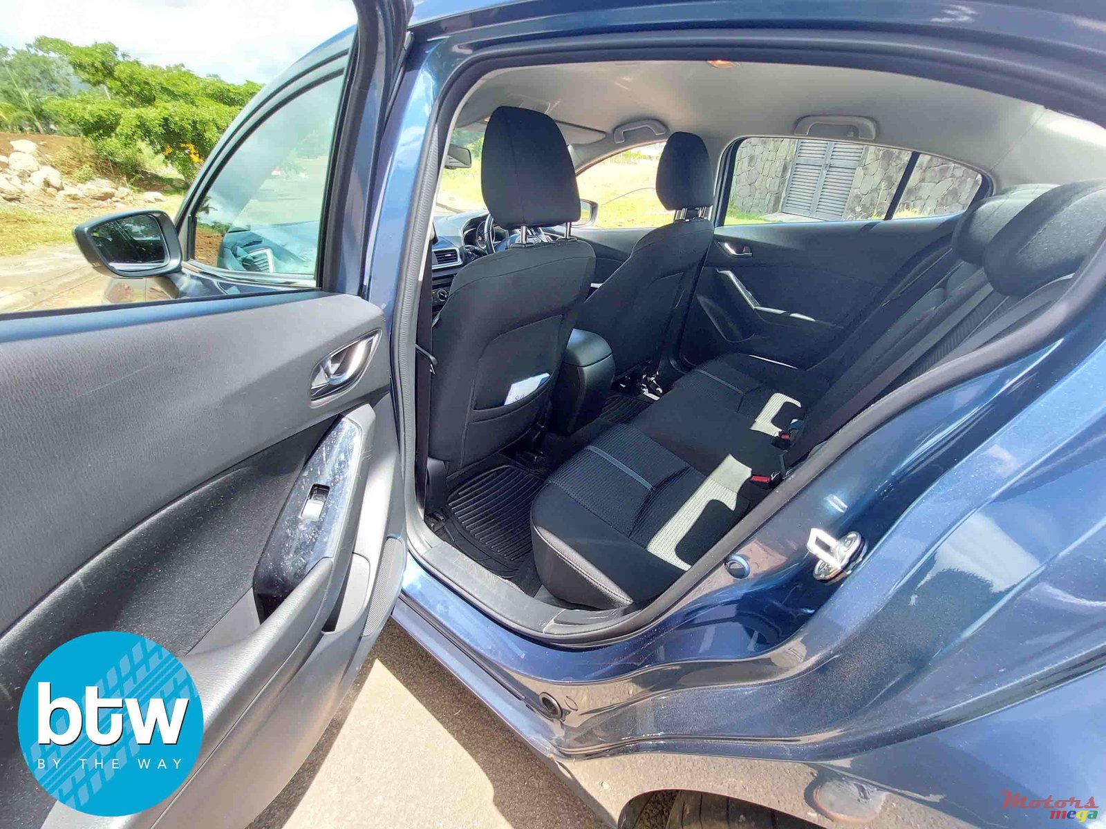 2018' Mazda 3 photo #5