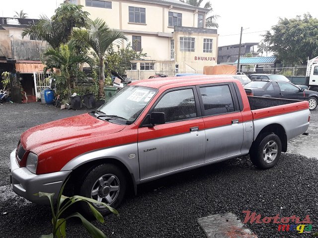 2004' Mitsubishi L 200 2x4 photo #2