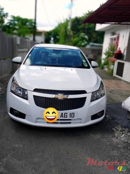 2010' Chevrolet Cruze photo #1