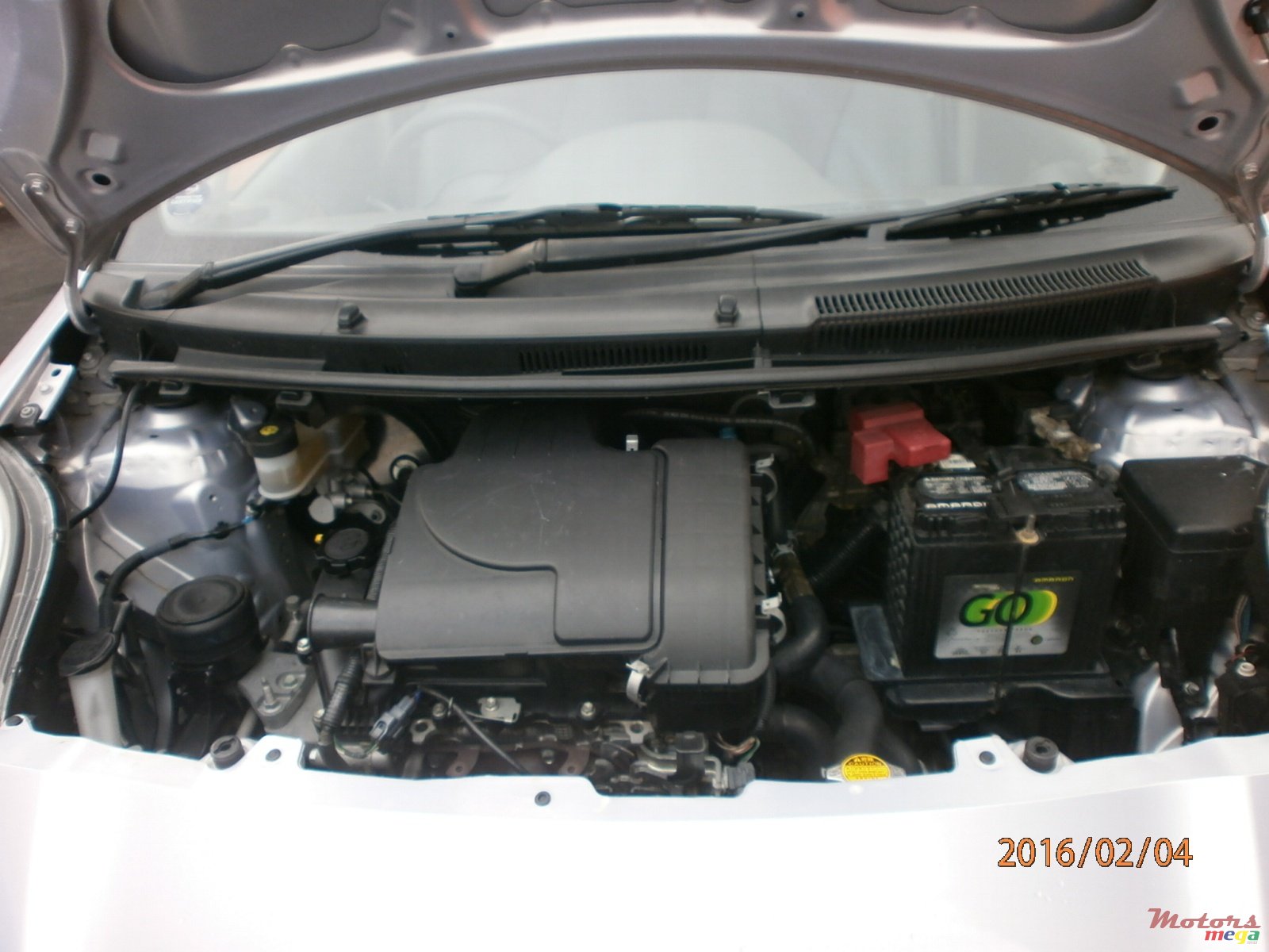 2009' Toyota Vitz photo #5