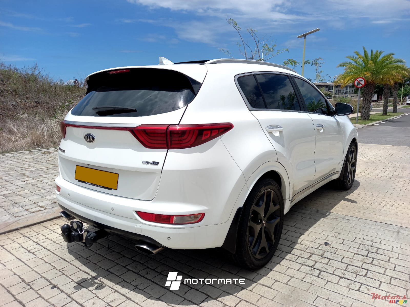 2017' Kia Sportage GT LINE photo #3