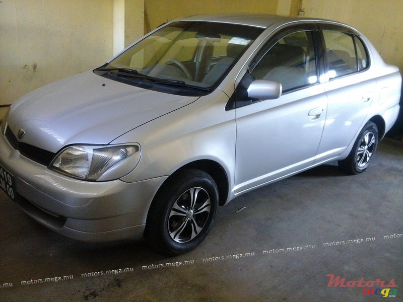 2000' Toyota photo #1