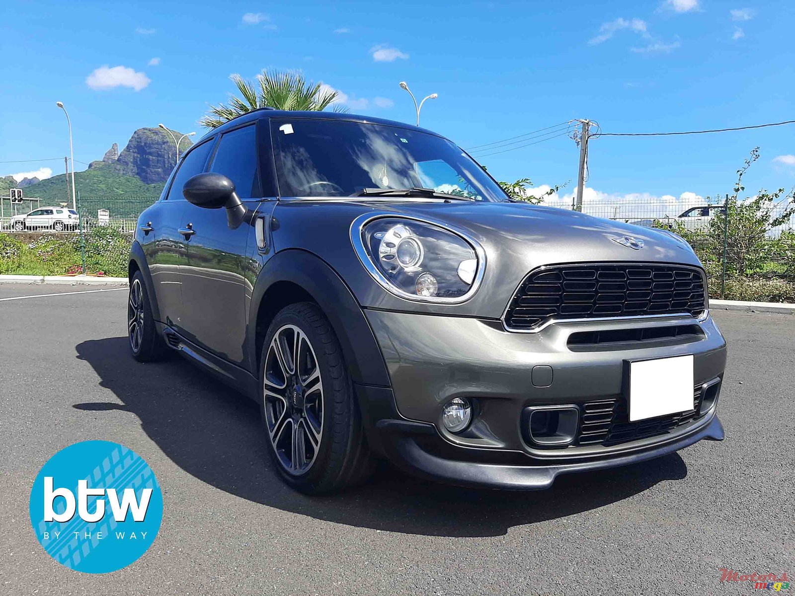 2013' MINI Cooper Countryman photo #1