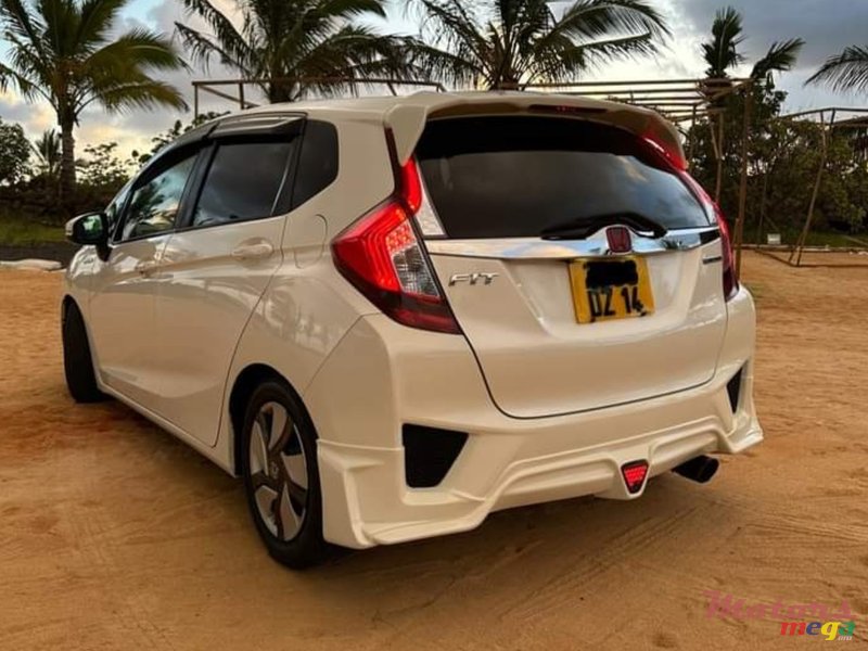 2014' Honda Fit L package photo #3
