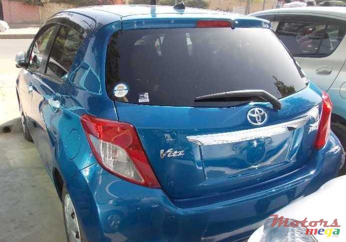 2011' Toyota Vitz vitz 2011 photo #1