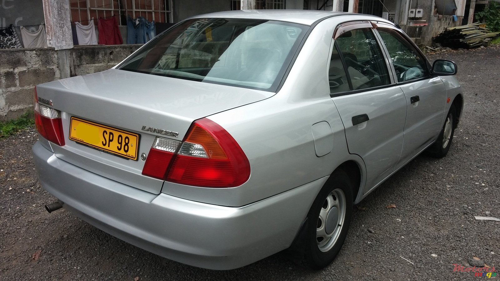 1998' Mitsubishi Lancer GL photo #2