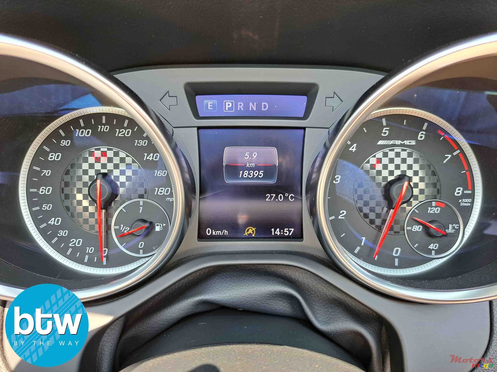 2017' Mercedes-Benz SL-Class photo #7