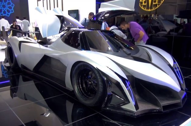 Devel Sixteen Debuts in Dubai with Alleged 5,000 hp and 560-km/h Top Speed