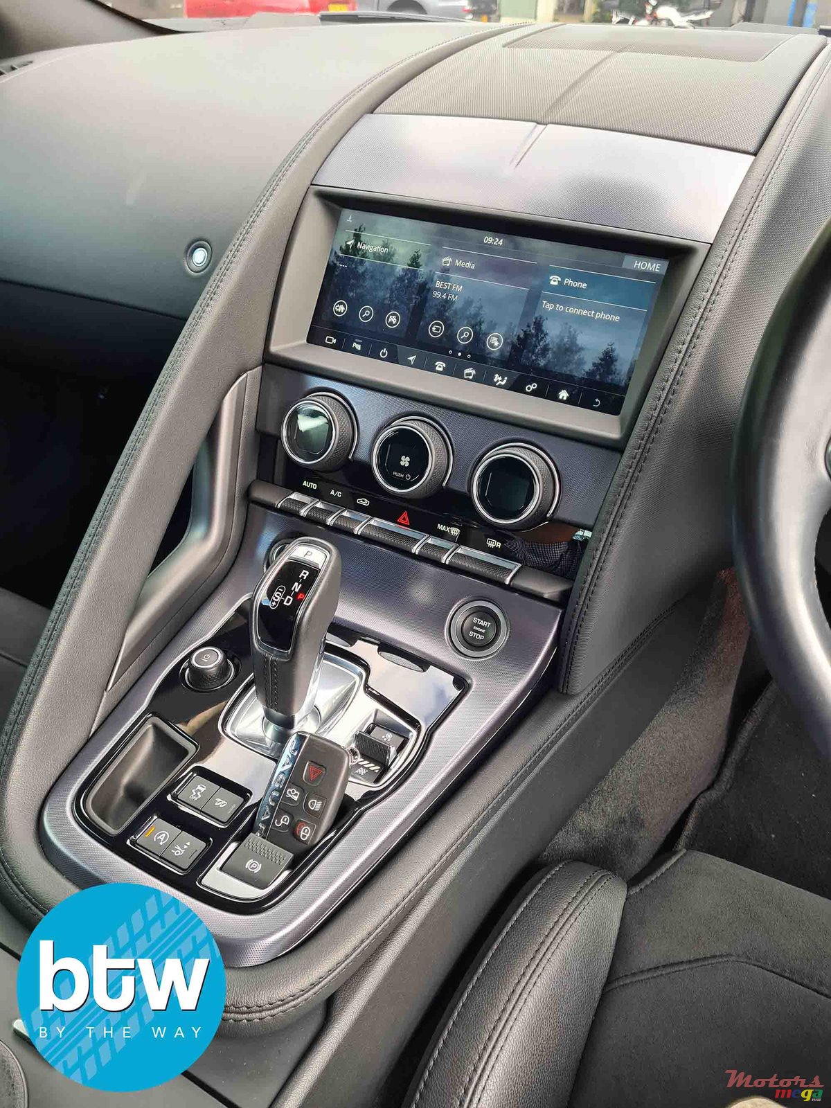 2021' Jaguar F-Type photo #6