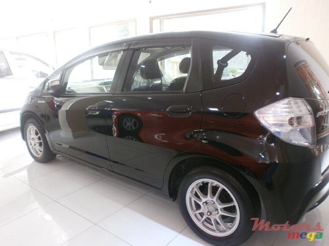 2013' Honda Fit Aria photo #2