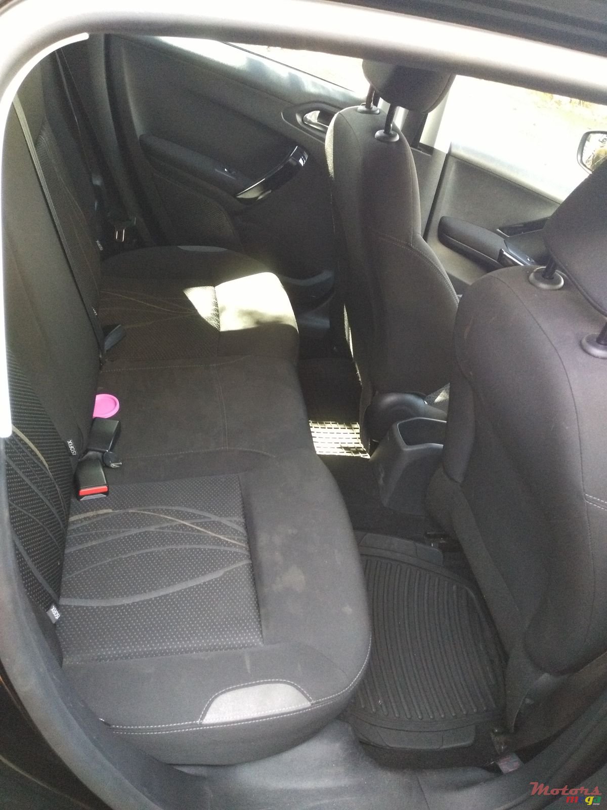 2013' Peugeot 208 photo #5