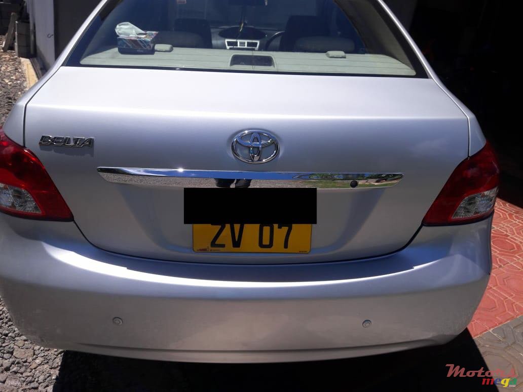 2007' Toyota Belta saloon photo #4