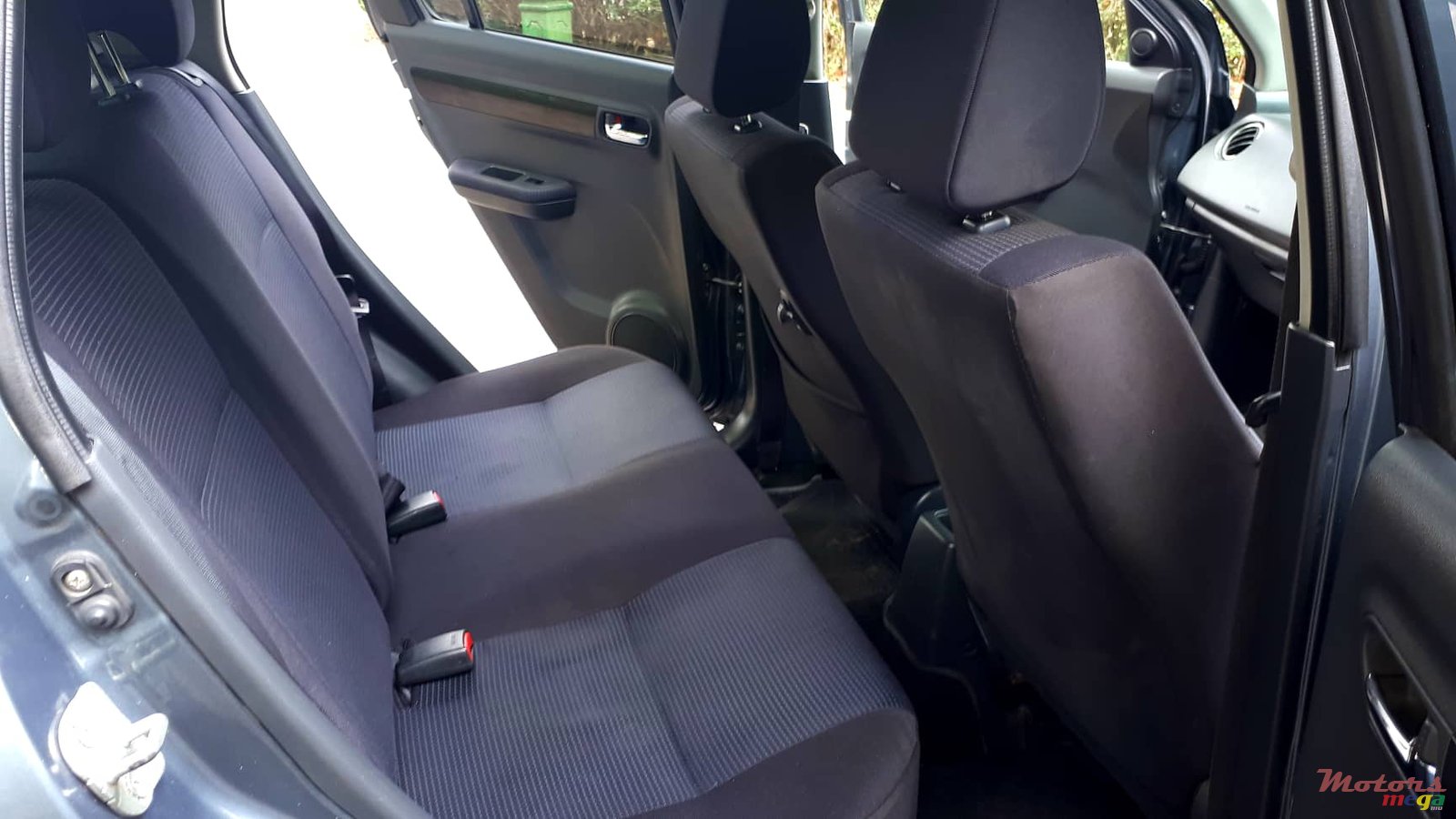 2007' Suzuki Swift Japan photo #7