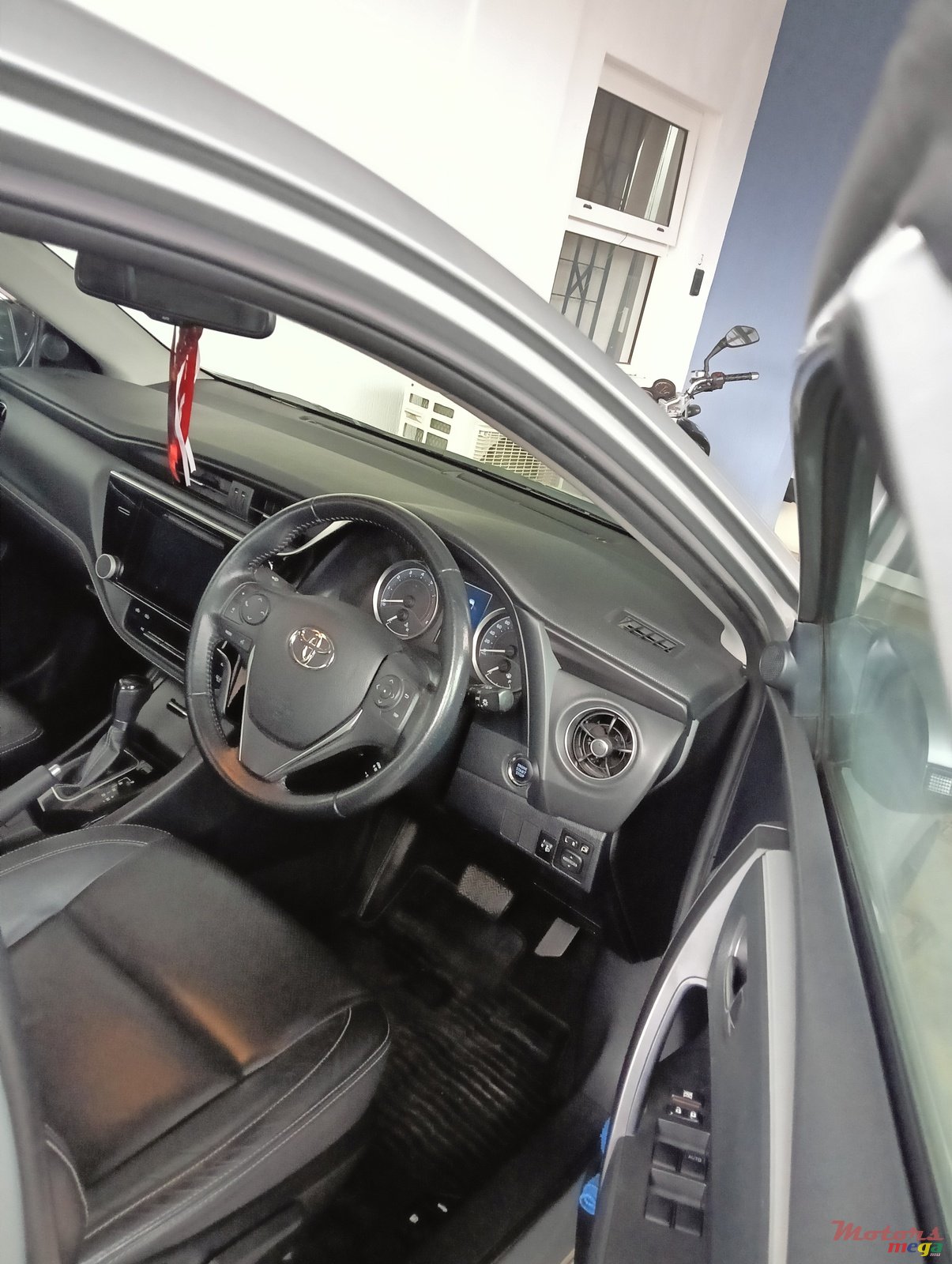 2018' Toyota Corolla photo #8