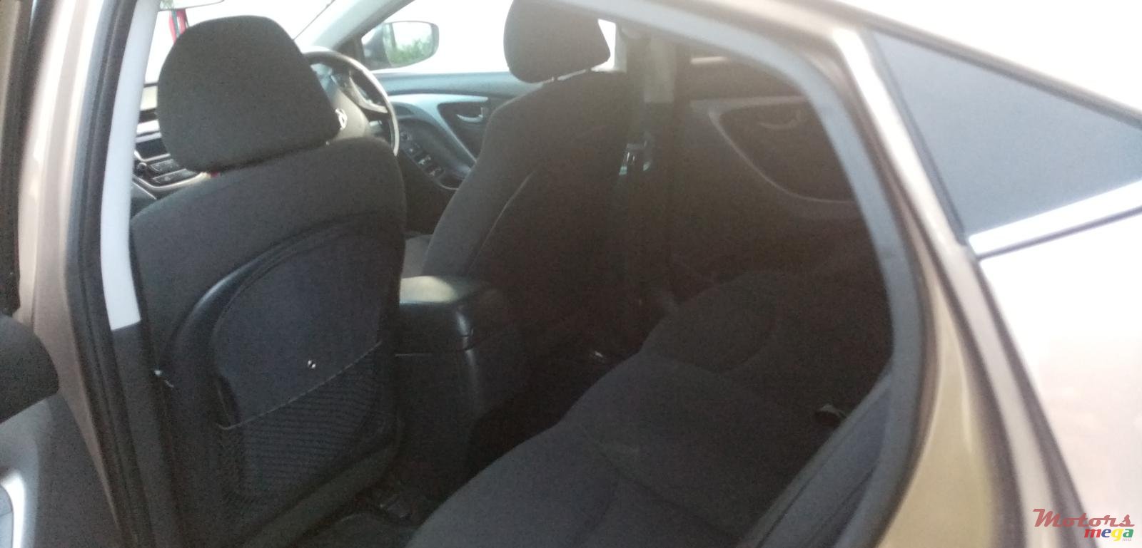 2016' Hyundai Elantra photo #1