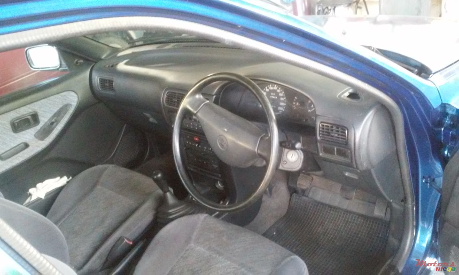 1998' Nissan photo #5