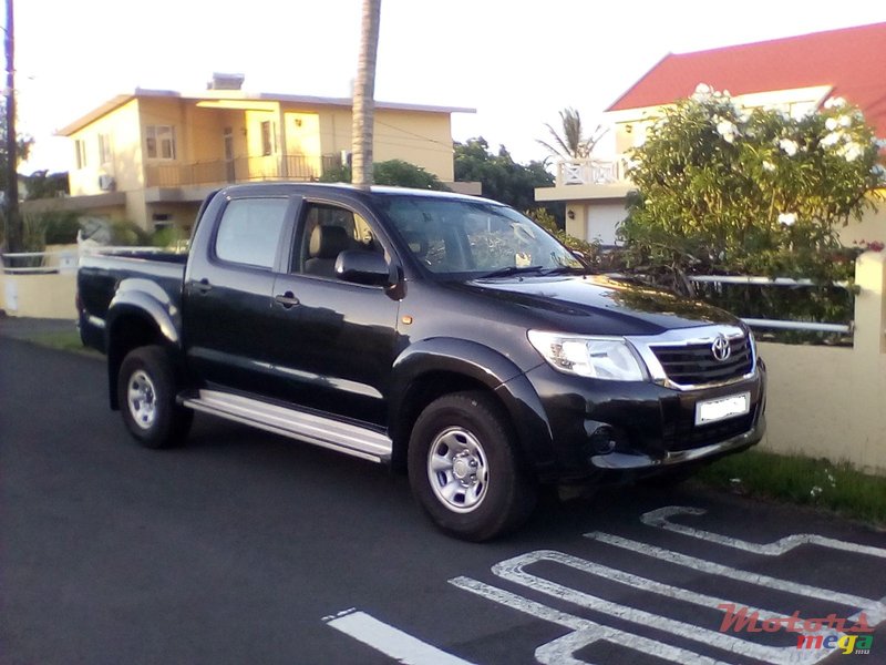 2012' Toyota Hilux 4*4 photo #1