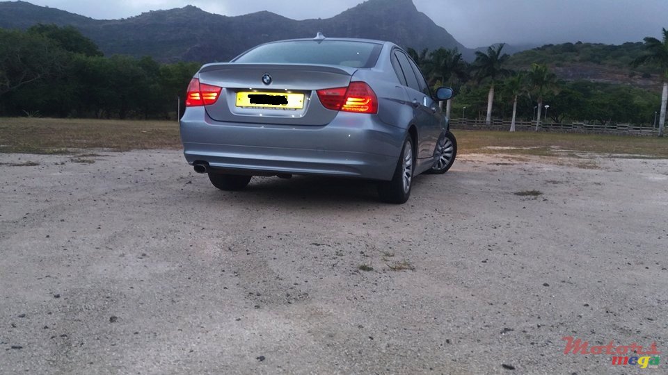 2009' BMW 316 photo #2