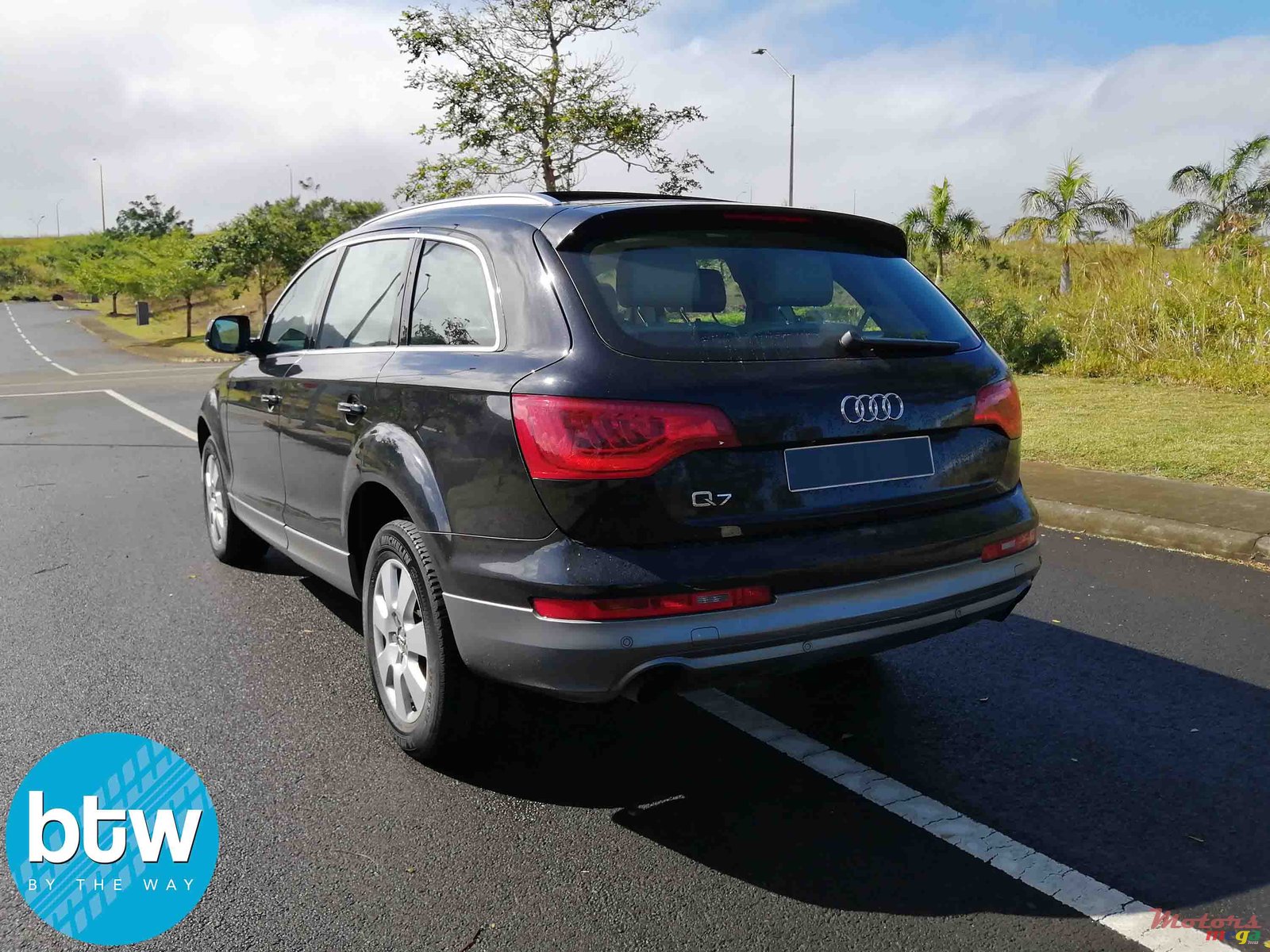 2010' Audi Q7 photo #2