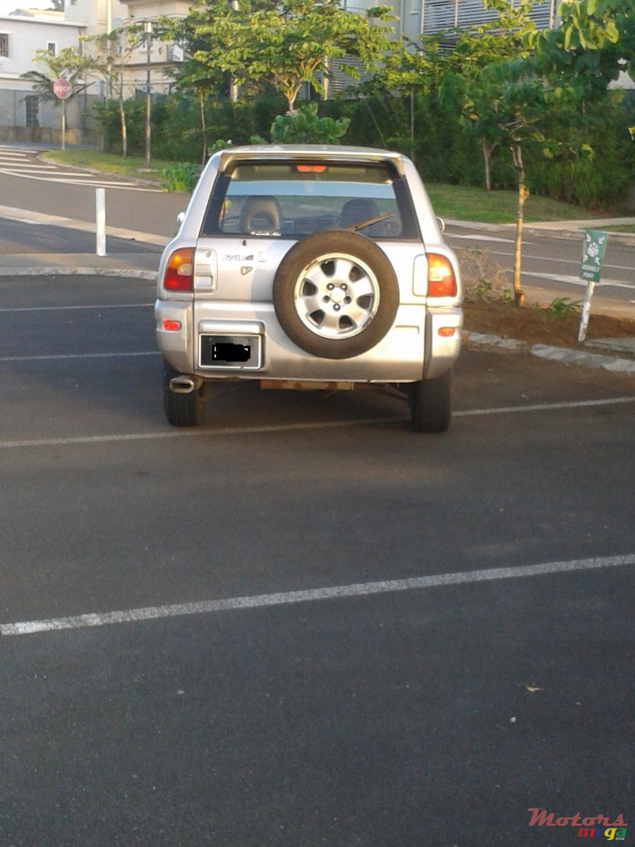 1996' Toyota RAV4 photo #3