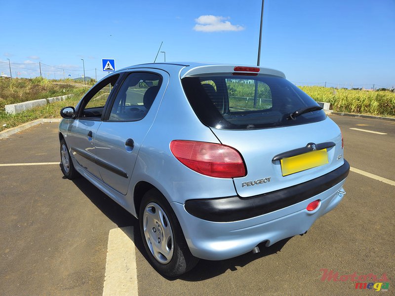 2001' Peugeot 206 photo #3