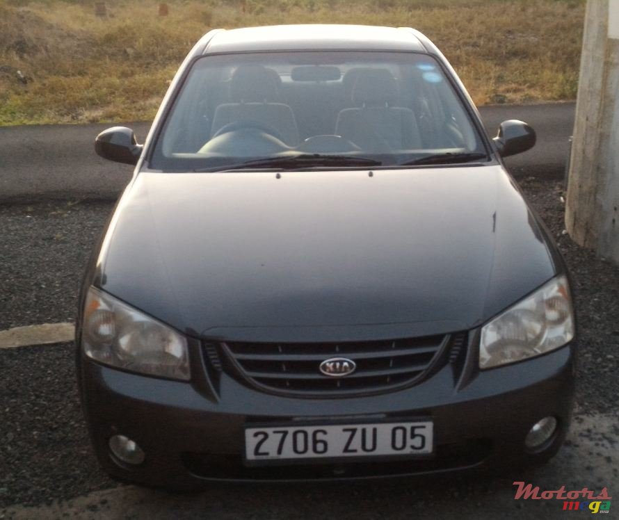 2005' Kia Cerato photo #1