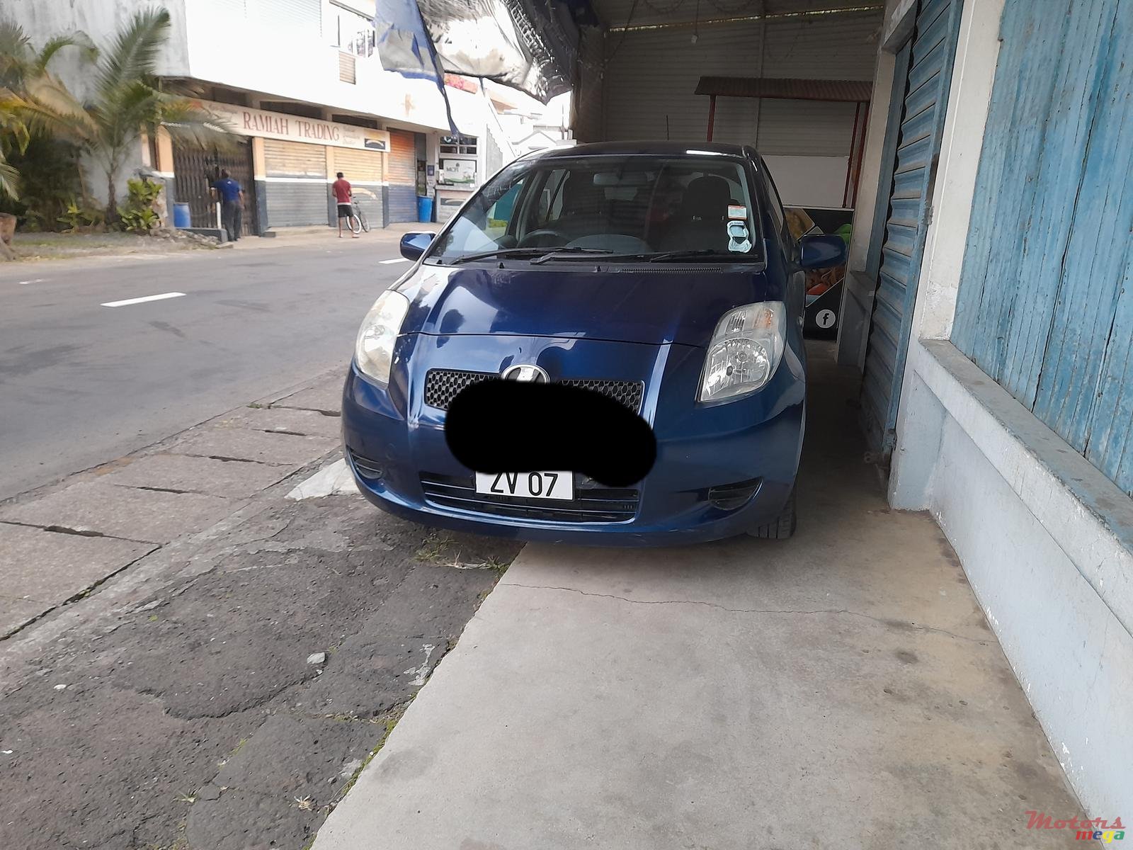 2007' Toyota Vitz photo #3