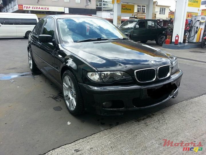 2004' BMW 3 Series photo #1