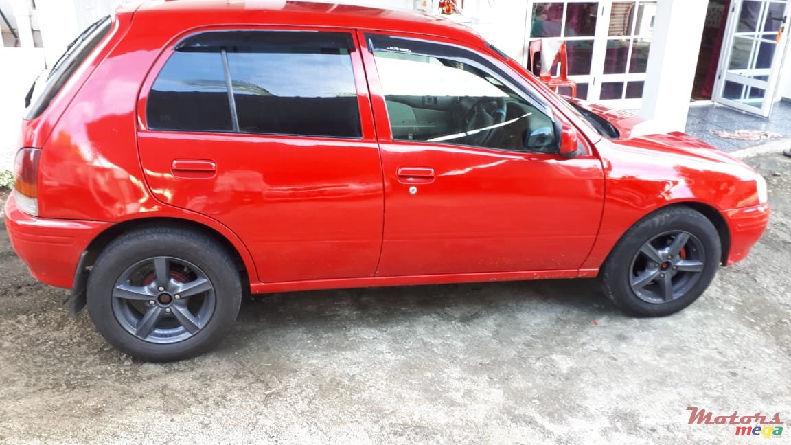 1997' Toyota Starlet photo #5