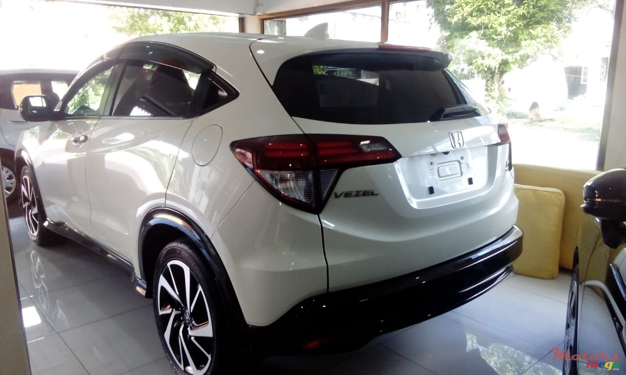 2017' Honda VEZEL RS SENSING photo #7