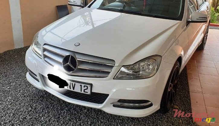 2012' Mercedes-Benz C-Class photo #1