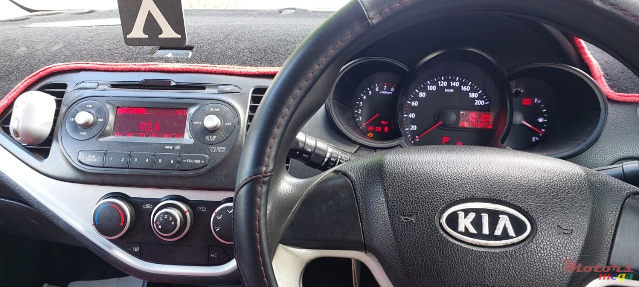 2011' Kia Picanto photo #7