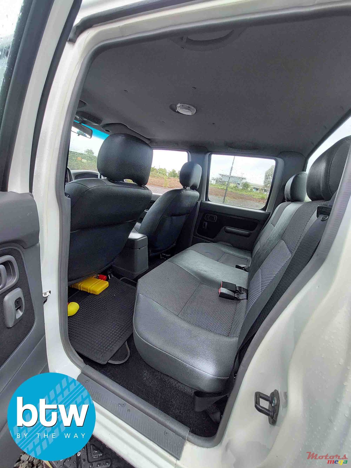 2016' Nissan NP300 photo #5