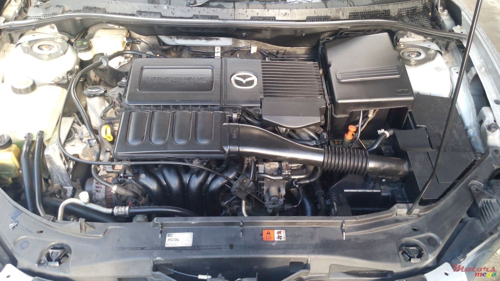 2004' Mazda Axela JAPAN photo #5