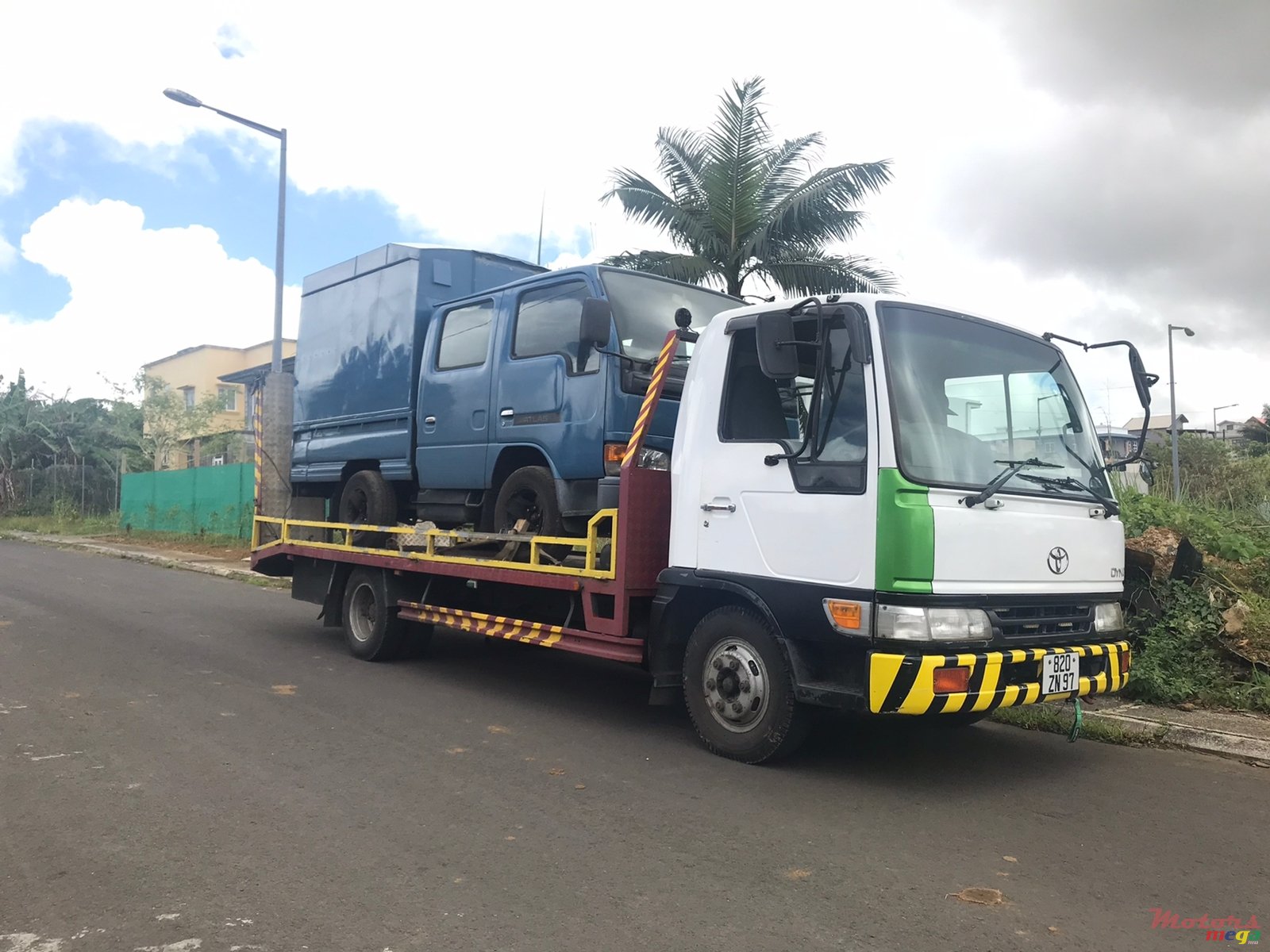 1997' Toyota Towing bed photo #2
