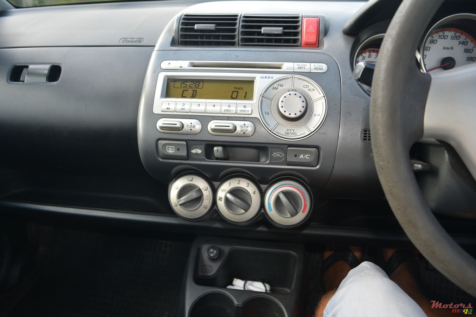 2005' Honda Jazz photo #5