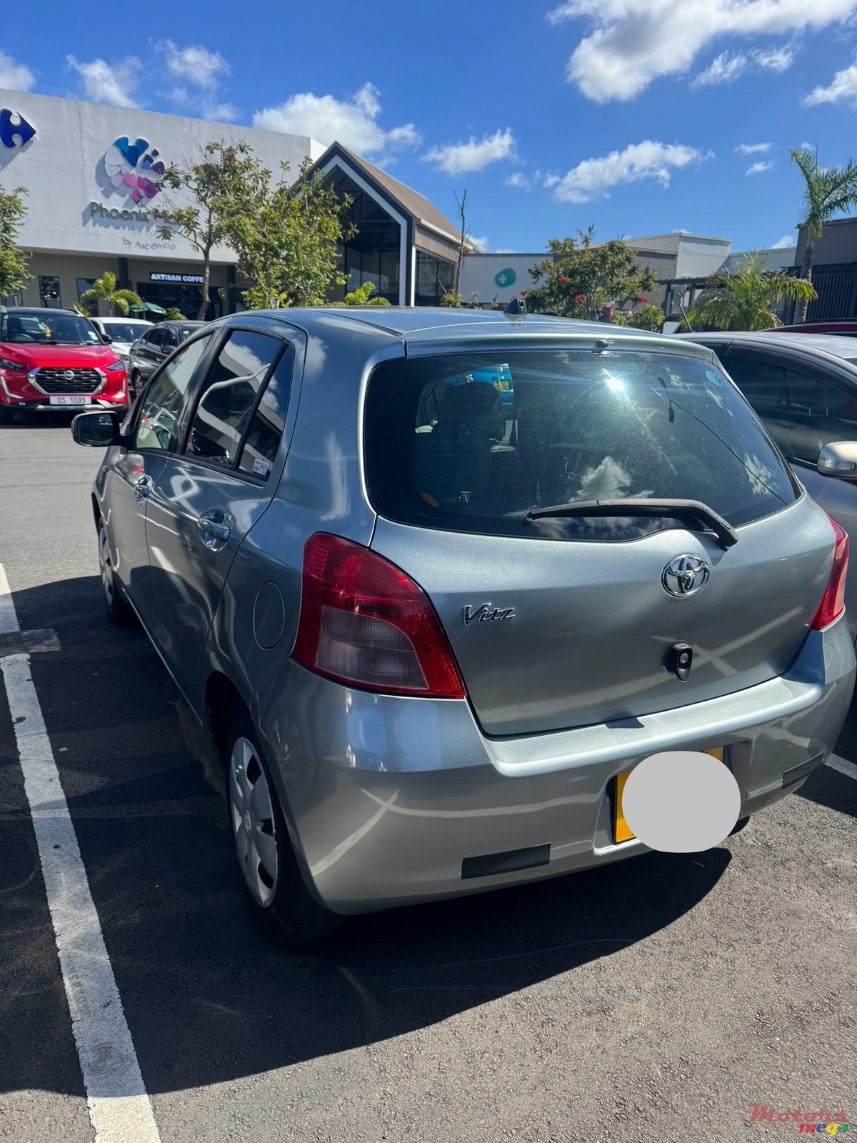 2007' Toyota Vitz photo #5