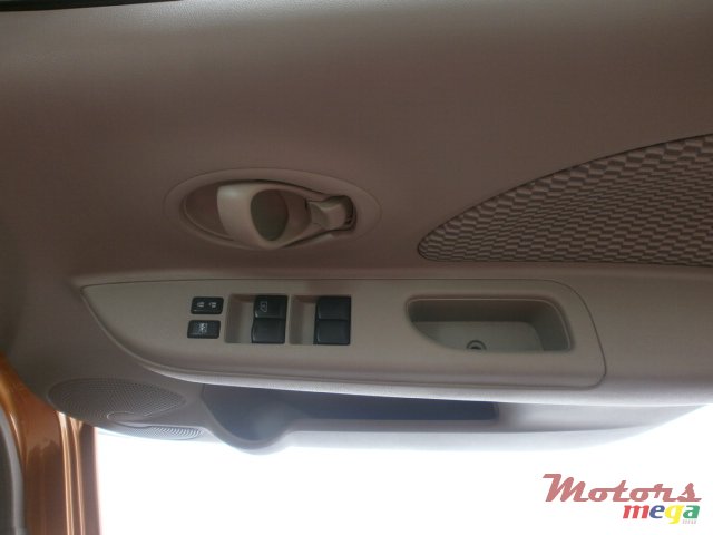 2014' Nissan March photo #5