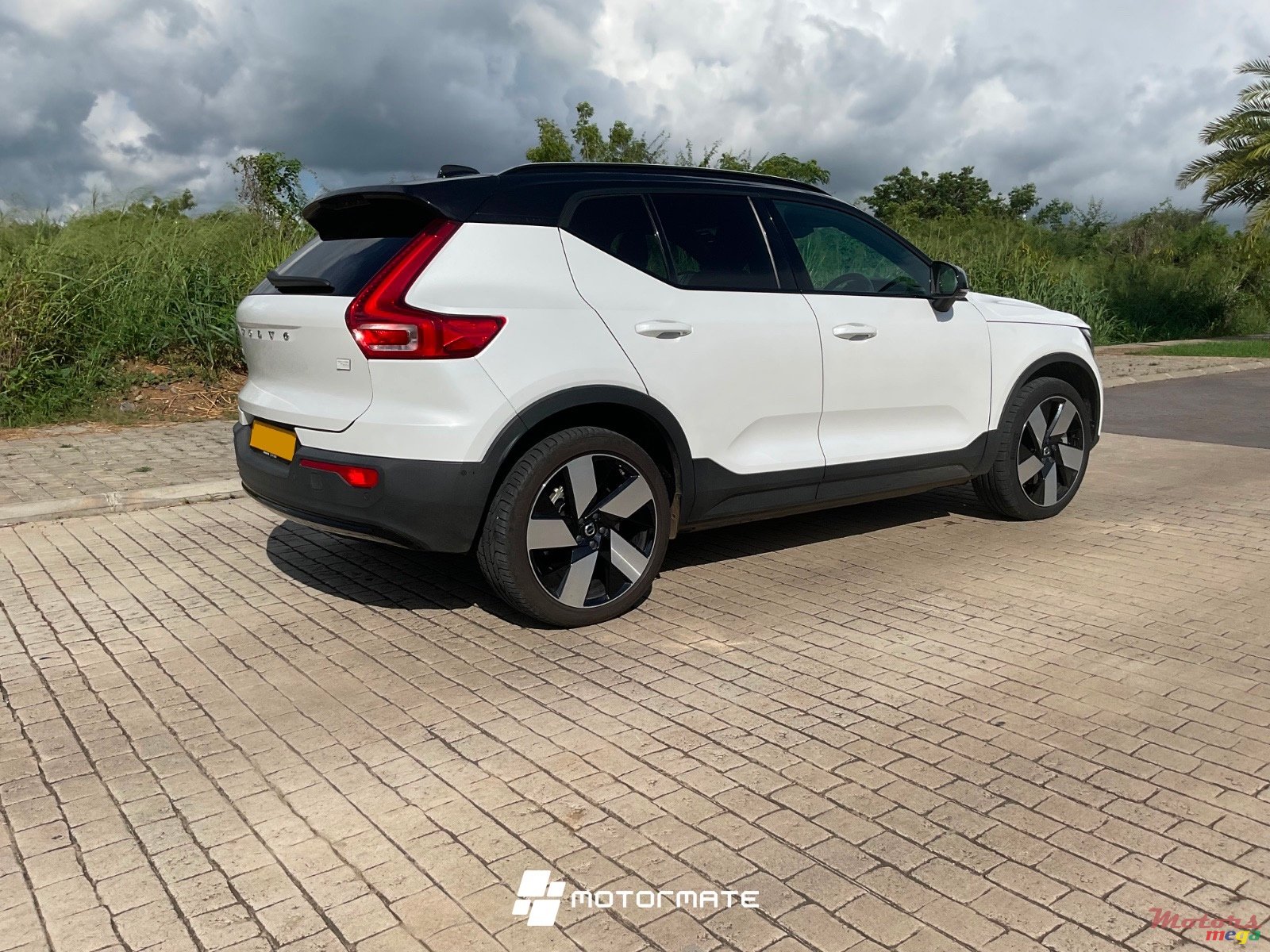 2023' Volvo XC40 P8 ULTIMATE photo #4