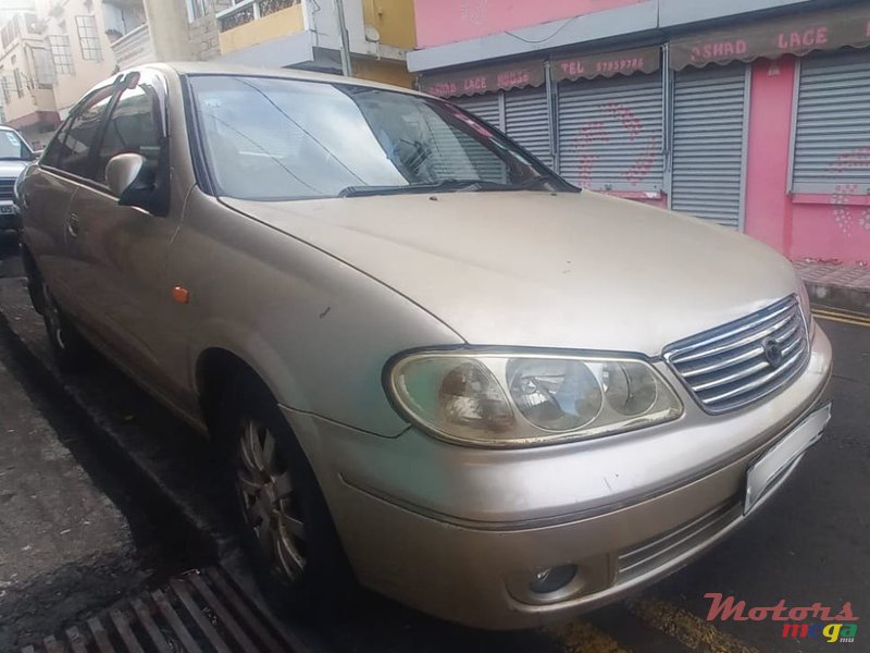 2005' Nissan Sunny photo #1