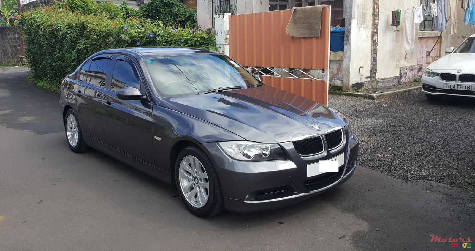 2005' BMW 3 Series photo #2