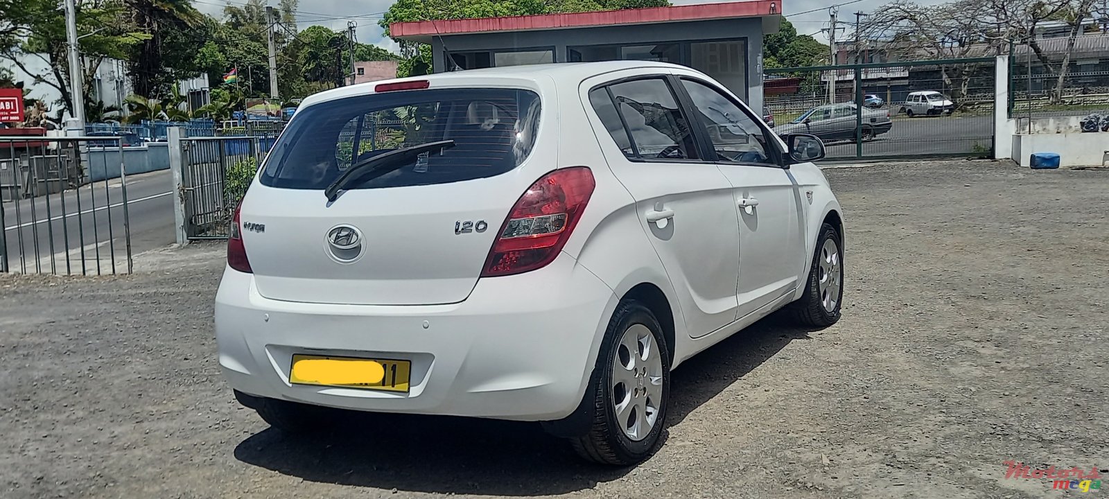 2011' Hyundai i20 photo #5