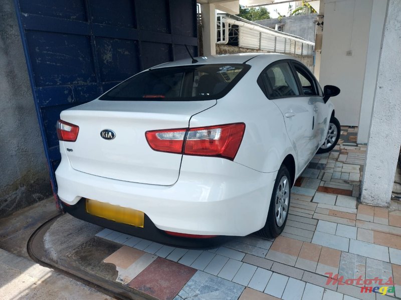 2017' Kia Rio photo #3