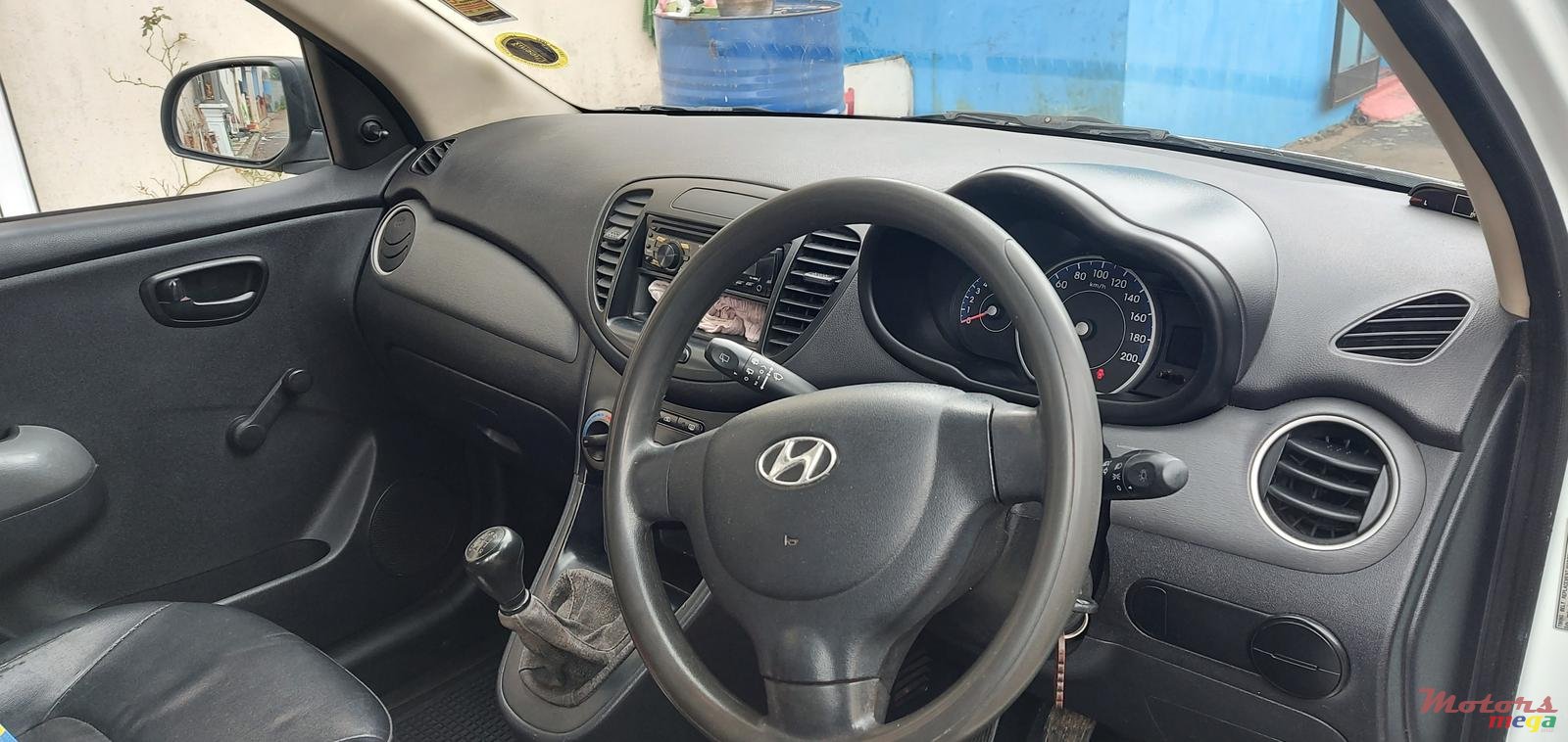 2012' Hyundai i10 photo #5