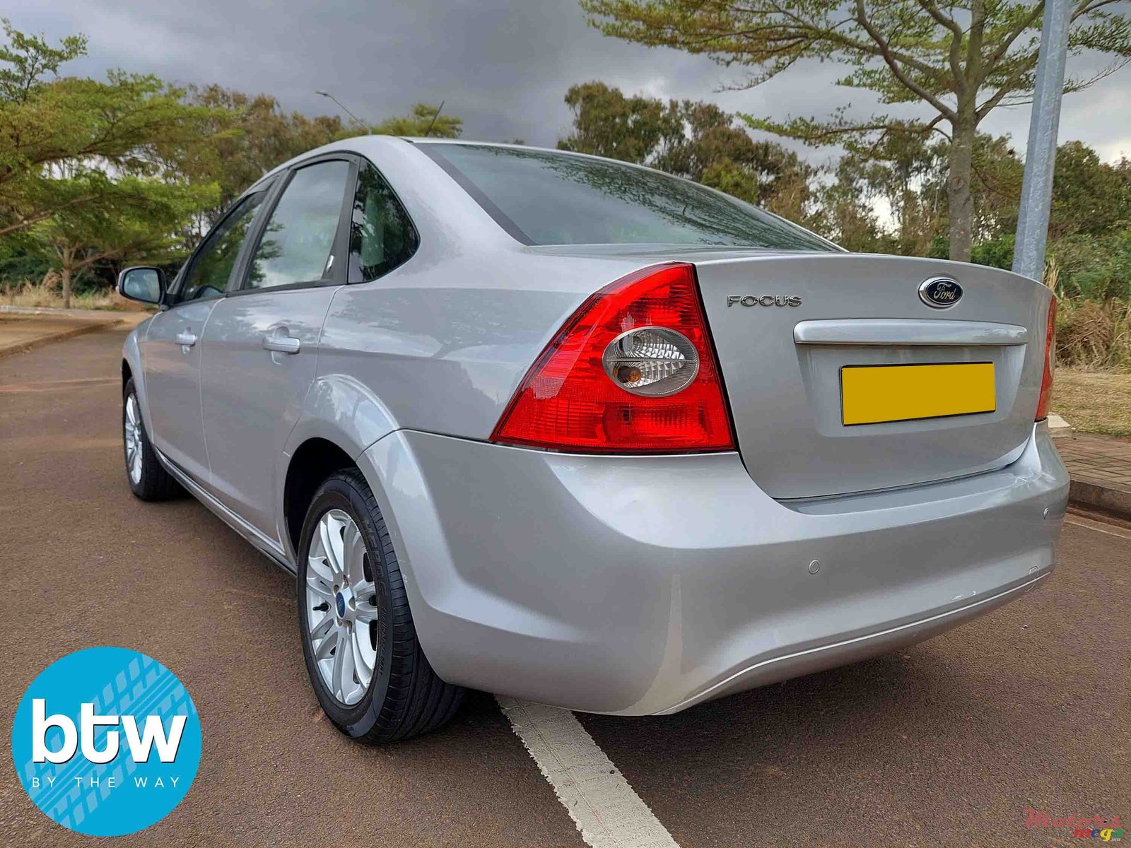 2011' Ford Focus photo #3