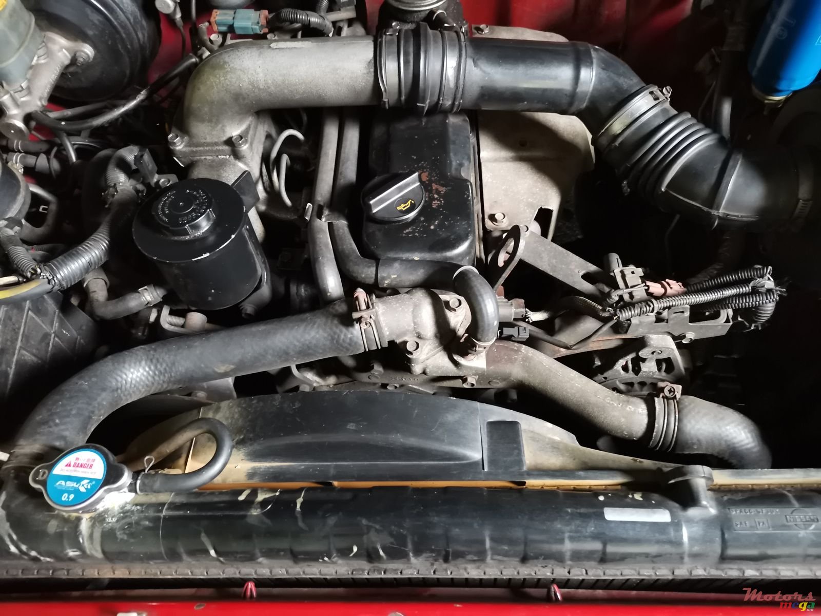 2000' Nissan Hardbody photo #3