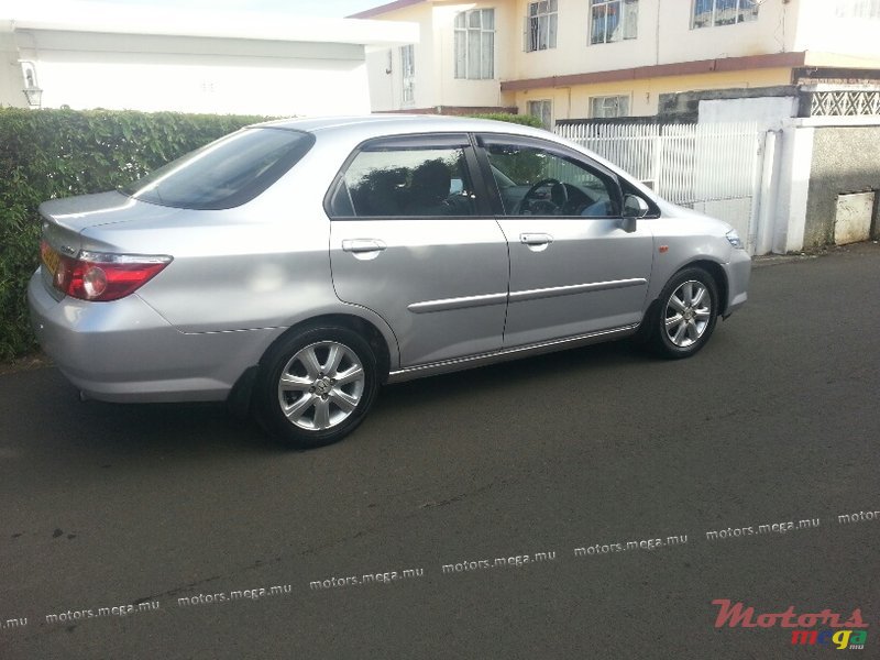 2006' Honda CITY photo #2