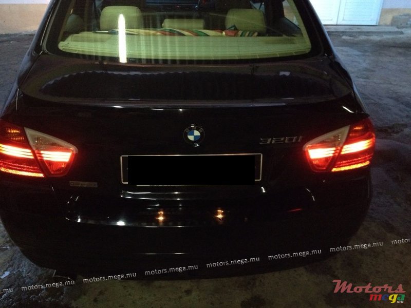 2007' BMW 3 Series 320i photo #4