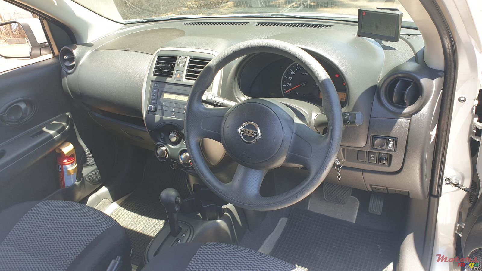 2016' Nissan March photo #6