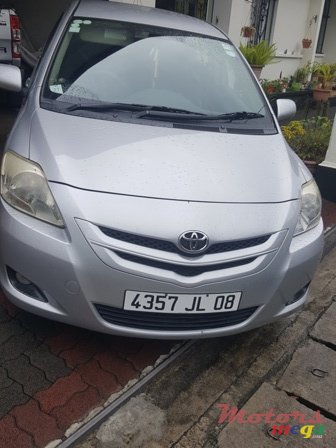 2008' Toyota Yaris photo #2